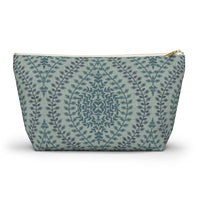 Mumbai Lace Accessory Pouch w T-bottom in Green